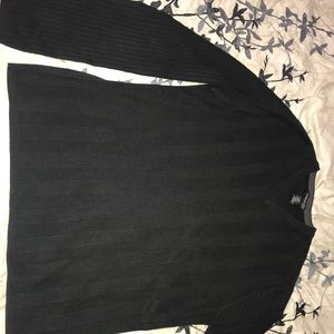 Kenneth Cole sweater v neck